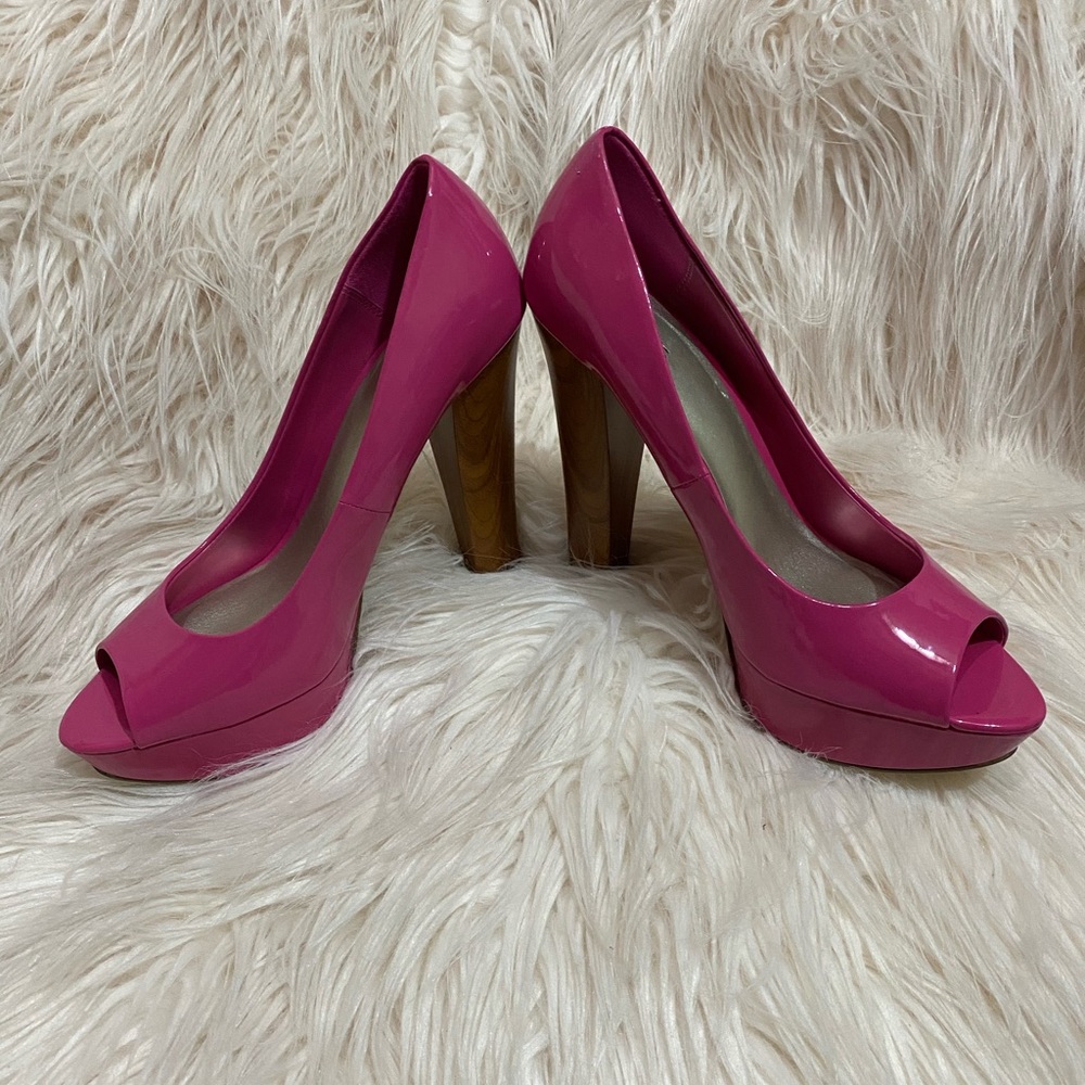 City Streets Wedge Sandal Size 10